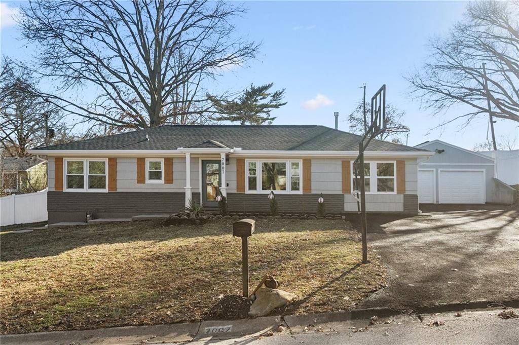 7007 Rowland Avenue, Kansas City, KS 66109