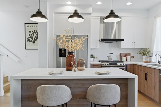 35005 11th Street, Union City, CA 94587