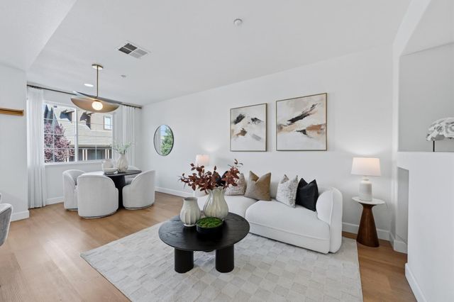 35005 11th Street, Union City, CA 94587