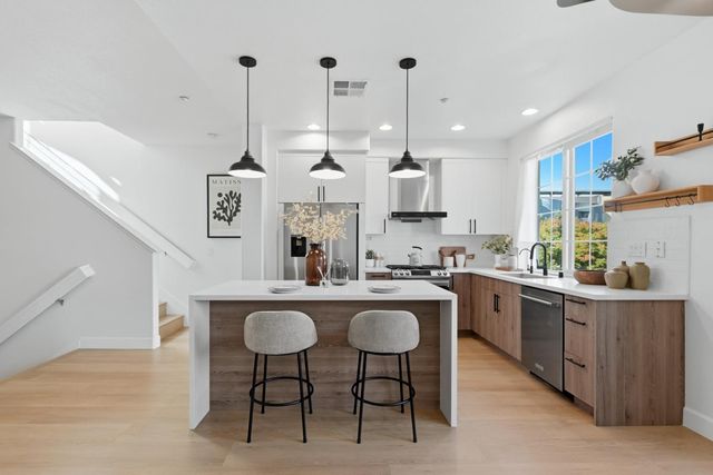 35005 11th Street, Union City, CA 94587