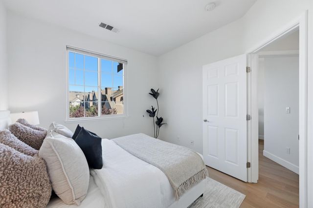 35005 11th Street, Union City, CA 94587