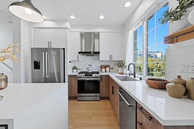 35005 11th Street, Union City, CA 94587