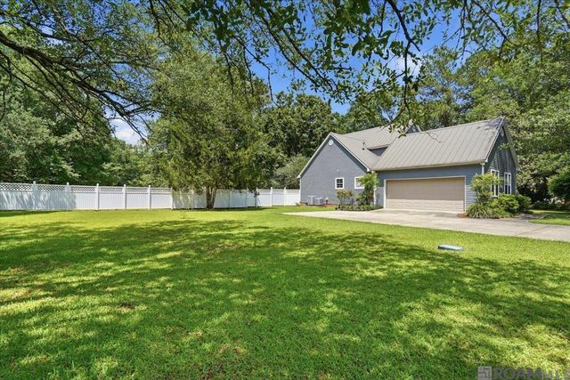 29685 Amvets Rd, Albany, LA 70711