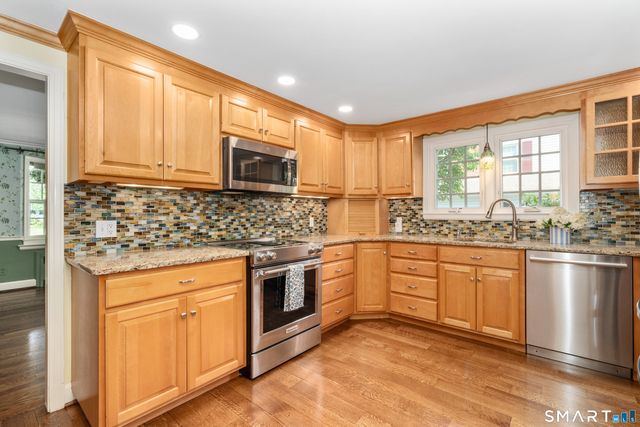 20 Cornell Road, West Hartford, CT 06107