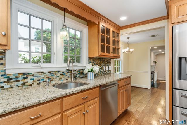 20 Cornell Road, West Hartford, CT 06107