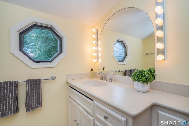 20 Cornell Road, West Hartford, CT 06107