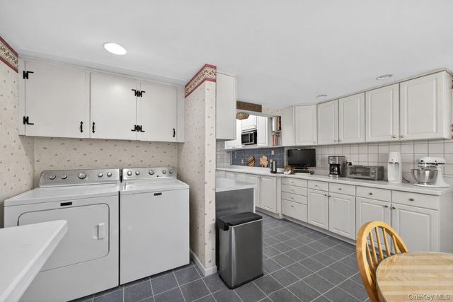 1 City Terrace N, Newburgh, NY 12550