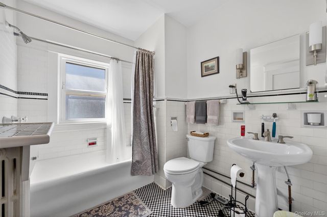 1 City Terrace N, Newburgh, NY 12550