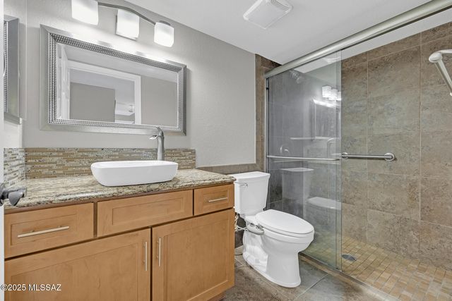 6415 N Tierra de las Catalinas Apt 38, Tucson, AZ 85718