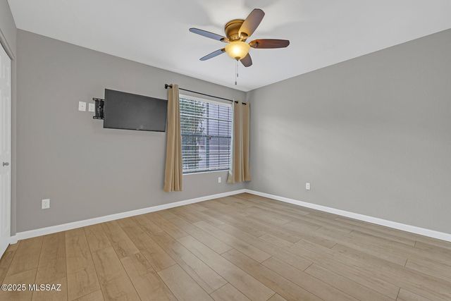 6415 N Tierra de las Catalinas Apt 38, Tucson, AZ 85718