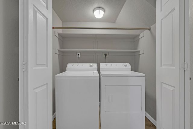 6415 N Tierra de las Catalinas Apt 38, Tucson, AZ 85718