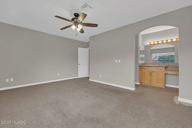 6415 N Tierra de las Catalinas Apt 38, Tucson, AZ 85718