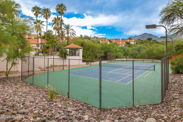 6415 N Tierra de las Catalinas Apt 38, Tucson, AZ 85718