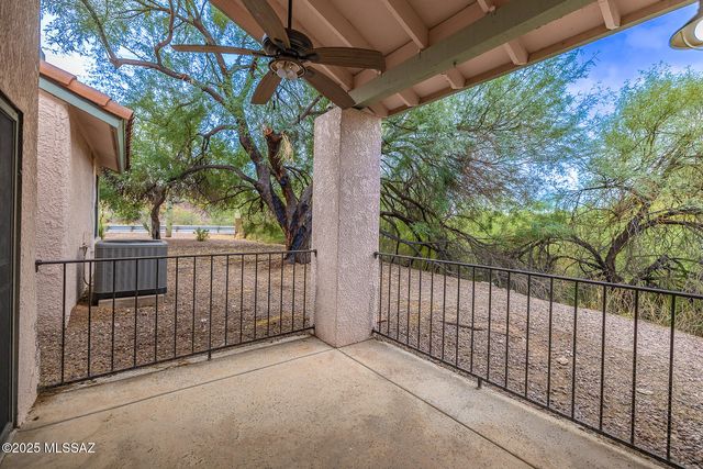 6415 N Tierra de las Catalinas Apt 38, Tucson, AZ 85718
