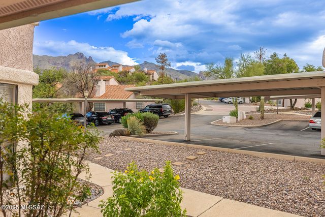 6415 N Tierra de las Catalinas Apt 38, Tucson, AZ 85718