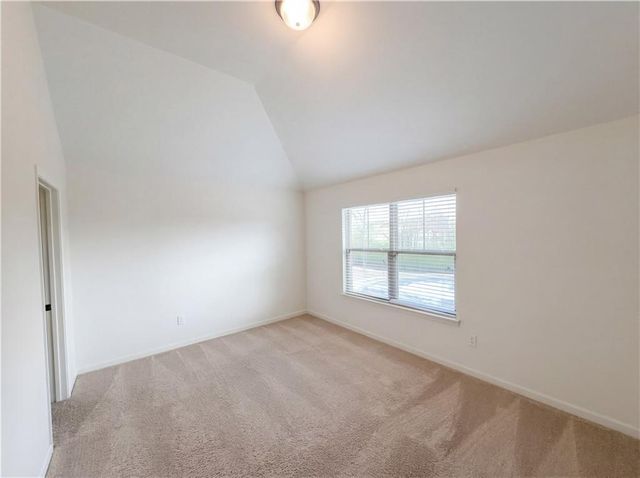 411 Little Carter Cove, Loganville, GA 30052