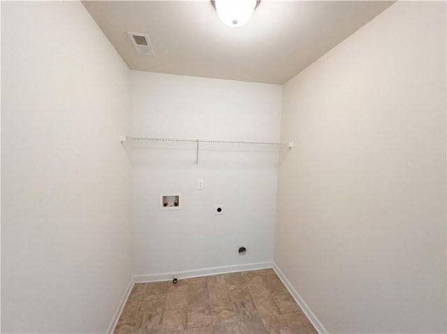 411 Little Carter Cove, Loganville, GA 30052