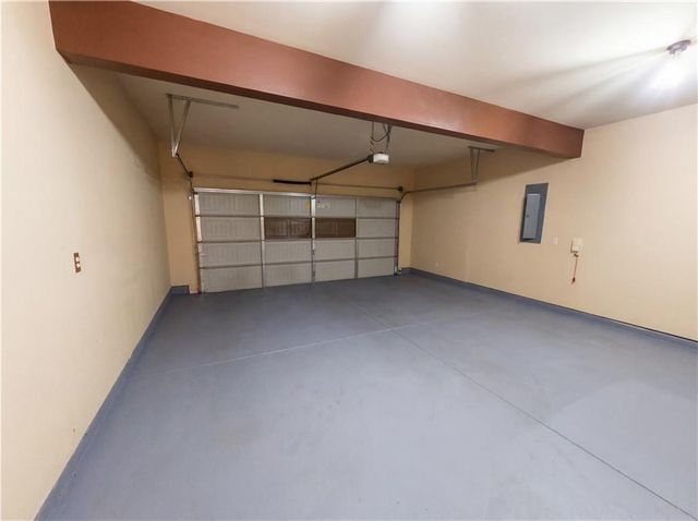 411 Little Carter Cove, Loganville, GA 30052