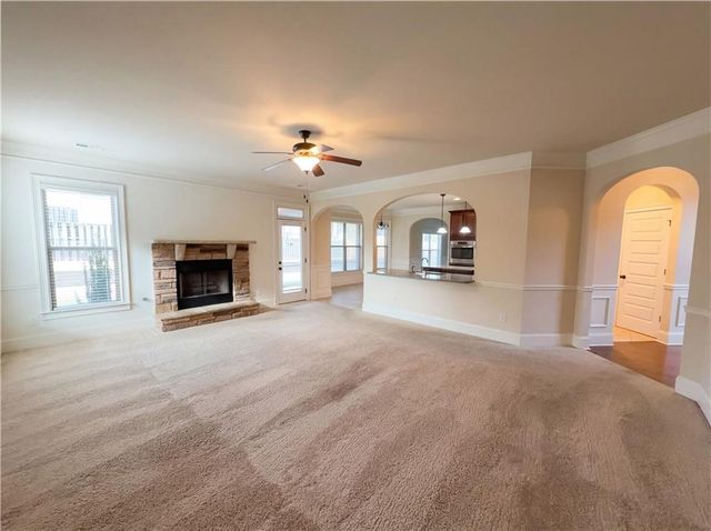 411 Little Carter Cove, Loganville, GA 30052