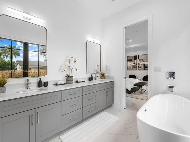 1484 SW 32nd St 0, Fort Lauderdale, FL 33315