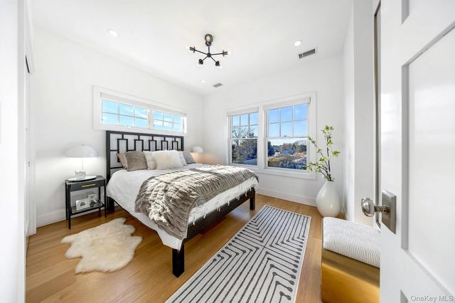 68 Foster Avenue 13, Hampton Bays, NY 11946