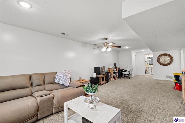 212 Emerson Drive, Elizabethtown, KY 42701