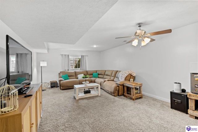 212 Emerson Drive, Elizabethtown, KY 42701