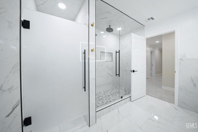 3946 Claremont Drive, Bakersfield, CA 93306