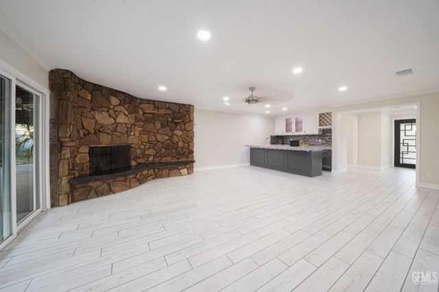 3946 Claremont Drive, Bakersfield, CA 93306