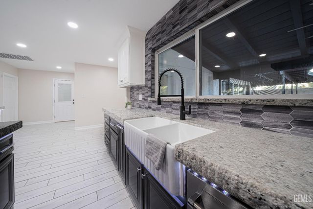 3946 Claremont Drive, Bakersfield, CA 93306