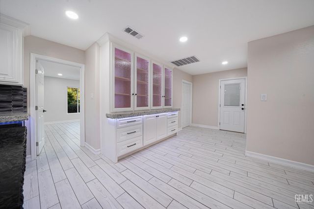 3946 Claremont Drive, Bakersfield, CA 93306