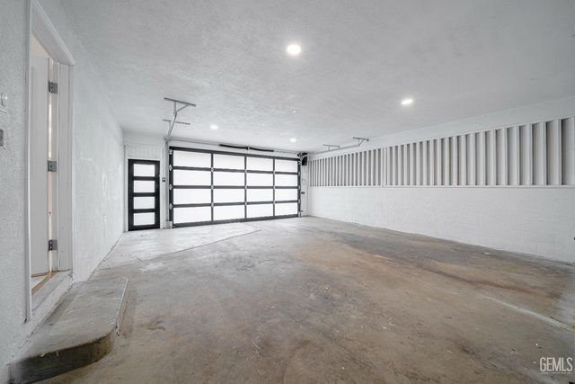 3946 Claremont Drive, Bakersfield, CA 93306