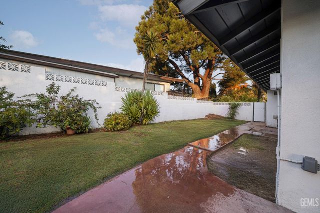 3946 Claremont Drive, Bakersfield, CA 93306