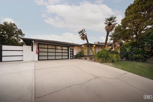 3946 Claremont Drive, Bakersfield, CA 93306