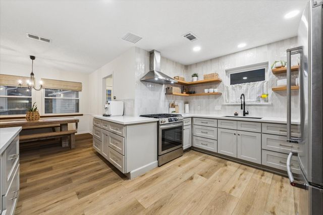 15722 Brookvilla Drive, Houston, TX 77059