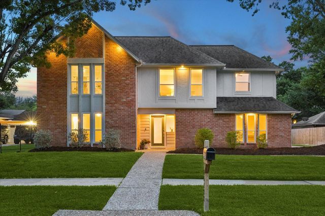 15722 Brookvilla Drive, Houston, TX 77059