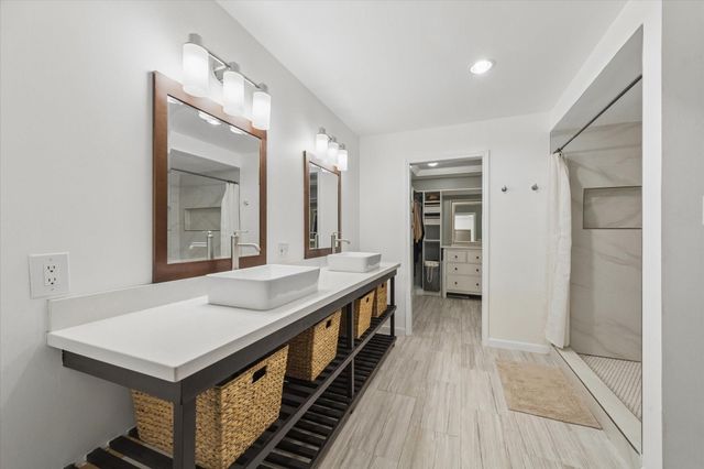 15722 Brookvilla Drive, Houston, TX 77059