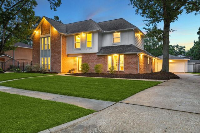 15722 Brookvilla Drive, Houston, TX 77059