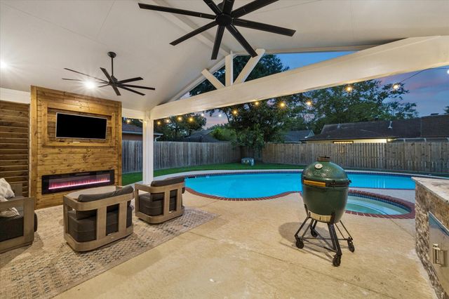 15722 Brookvilla Drive, Houston, TX 77059