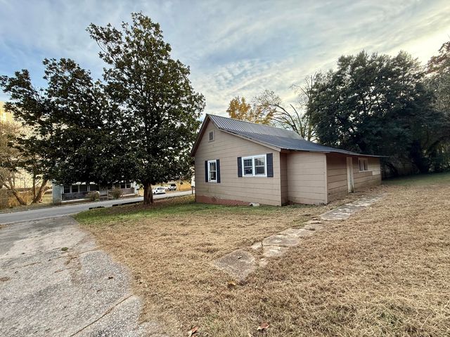 110 Ninth Street, Trion, GA 30753