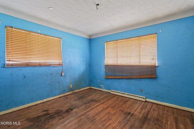 2208 Valley Brook Drive, Toledo, OH 43615