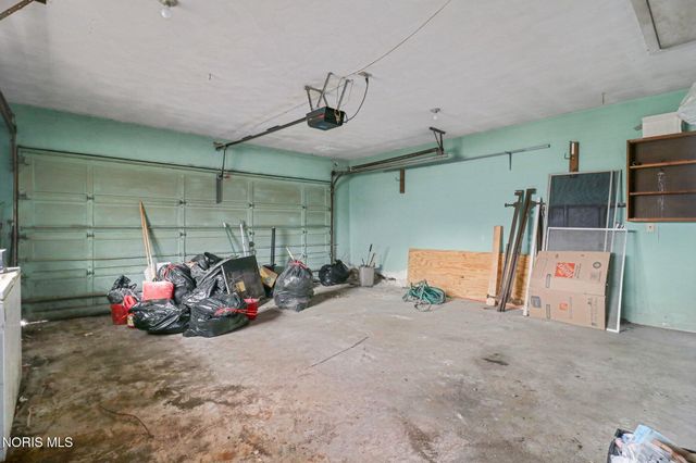 2208 Valley Brook Drive, Toledo, OH 43615