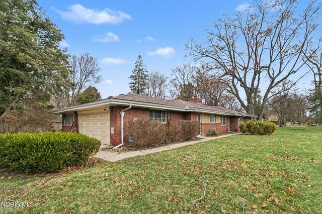 2208 Valley Brook Drive, Toledo, OH 43615