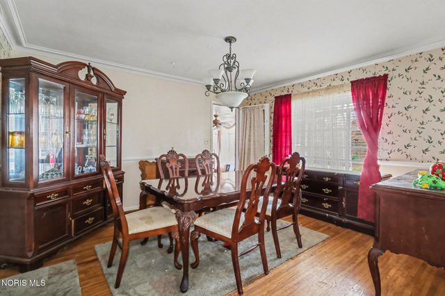 2208 Valley Brook Drive, Toledo, OH 43615