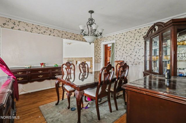 2208 Valley Brook Drive, Toledo, OH 43615