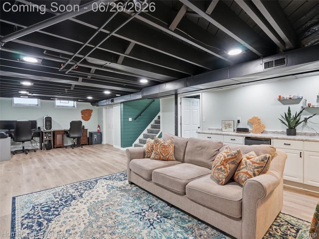9338 FLORIDA Street, Livonia, MI 48150