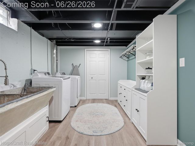 9338 FLORIDA Street, Livonia, MI 48150