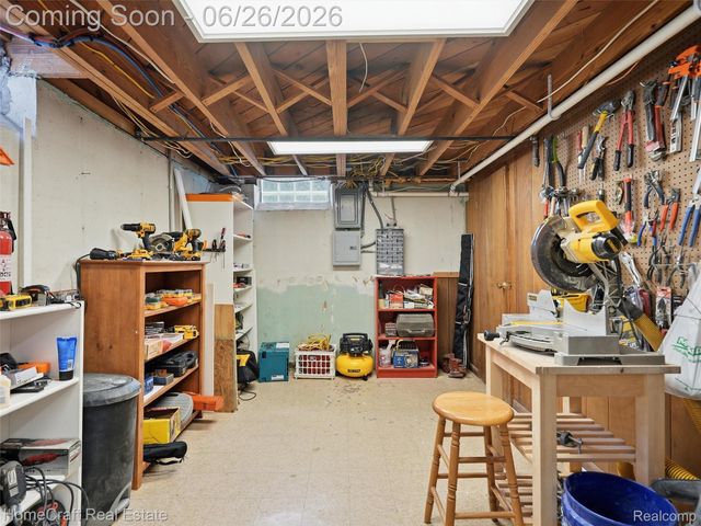 9338 FLORIDA Street, Livonia, MI 48150