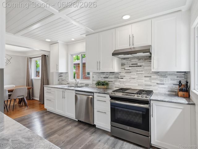 9338 FLORIDA Street, Livonia, MI 48150