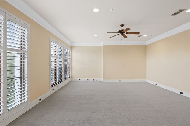 501 Samuels Avenue 320, Fort Worth, TX 76102